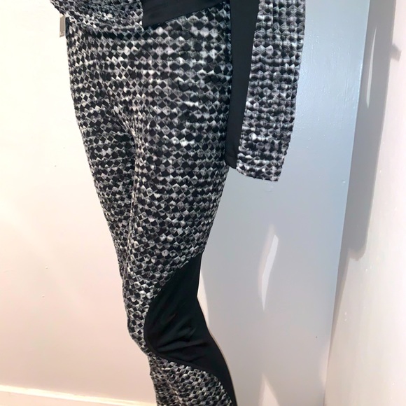 NWT Nike Pro Advanced Performance Set - Picture 4 of 8